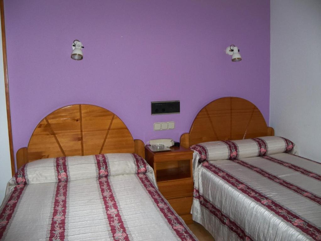 Hostal Virgen Del Villar Laguna de Duero Pokoj fotografie