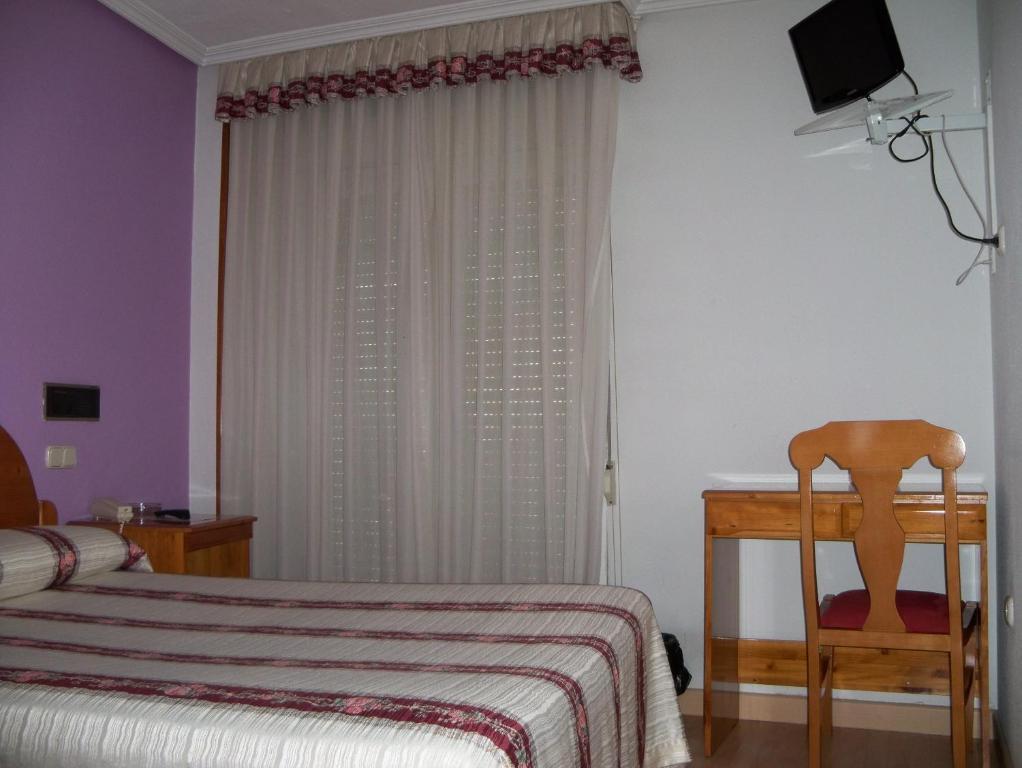 Hostal Virgen Del Villar Laguna de Duero Pokoj fotografie