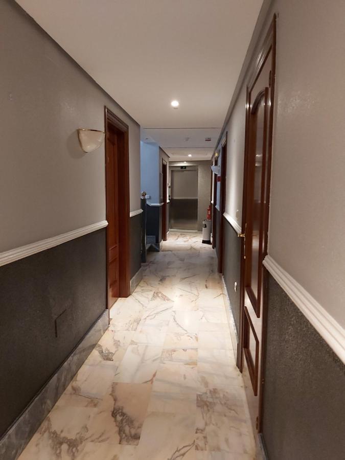 Hostal Virgen Del Villar Laguna de Duero Exteriér fotografie
